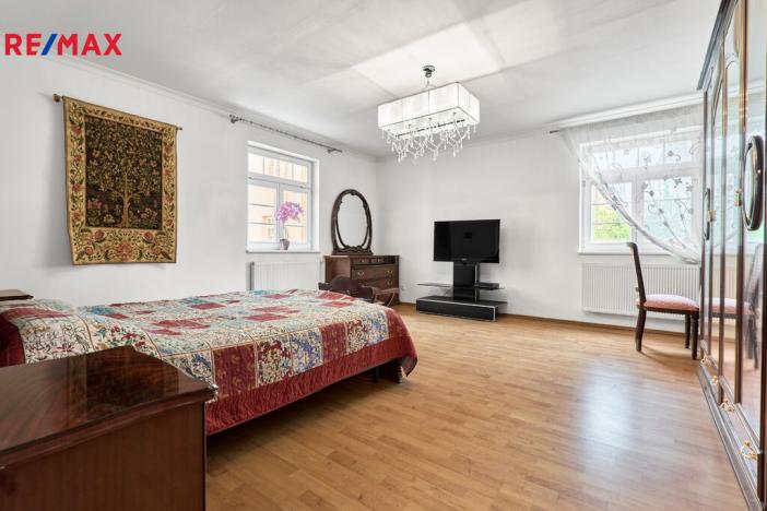 Prodej bytu 3+1, Karlovy Vary, Raisova, 118 m2