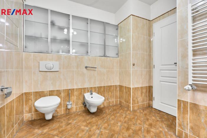 Prodej bytu 3+1, Karlovy Vary, Raisova, 118 m2