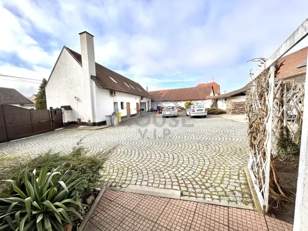 Prodej vícegeneračního domu, Hýskov, Prostřední, 239 m2