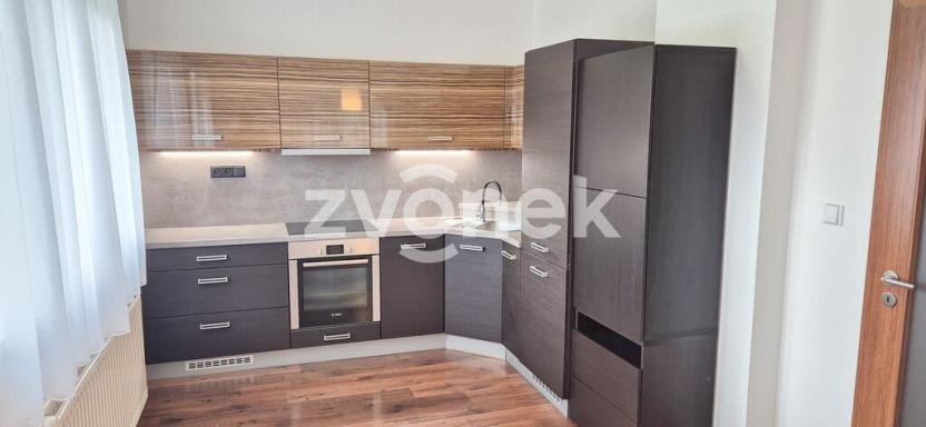 Pronájem bytu 2+1, Zlín - Kostelec, Lešenská, 78 m2