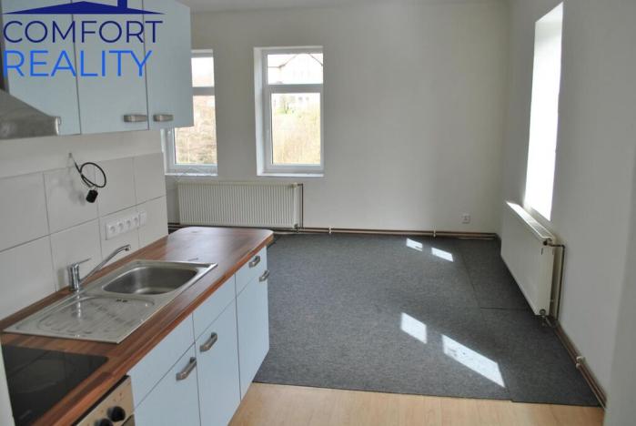 Prodej rodinného domu, Loužnice, 561 m2