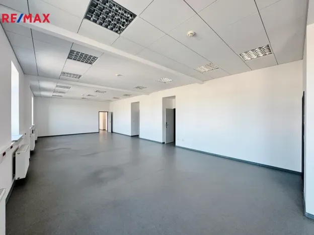 Pronájem kanceláře, Písek - Pražské Předměstí, Vladislavova, 650 m2