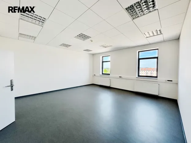 Pronájem kanceláře, Písek - Pražské Předměstí, Vladislavova, 650 m2