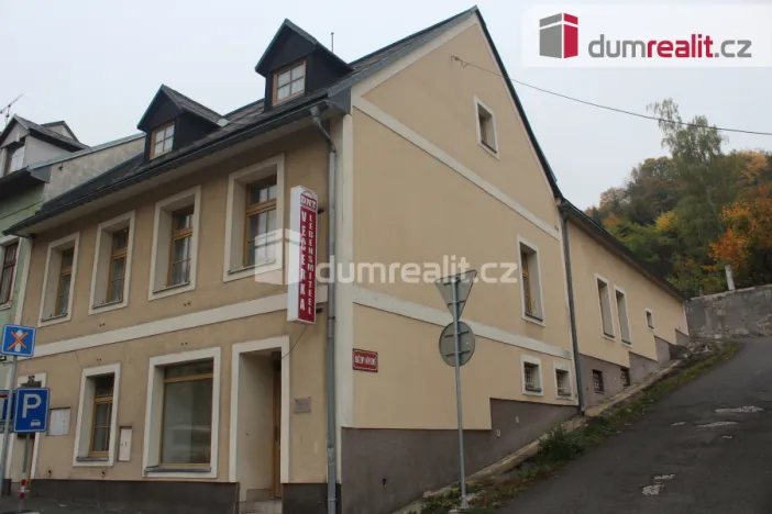 Pronájem obchodního prostoru, Jáchymov, náměstí Republiky, 150 m2