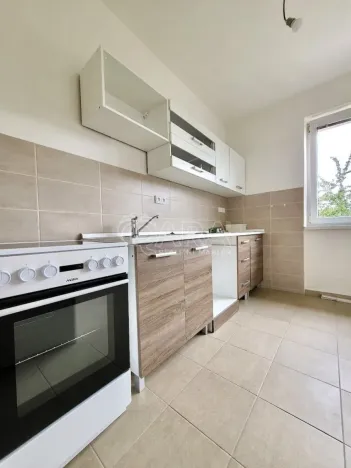 Pronájem bytu 4+1, Vochov, 90 m2
