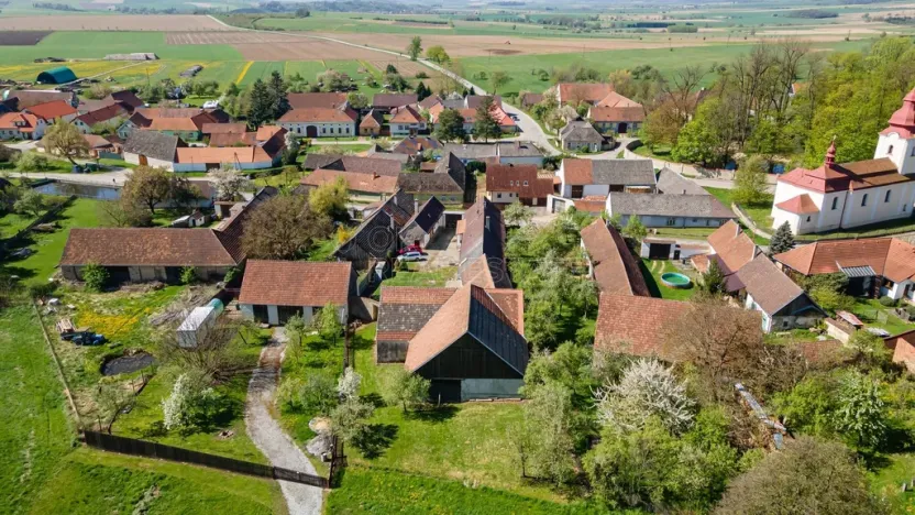 Prodej zemědělské usedlosti, Krasonice, 730 m2