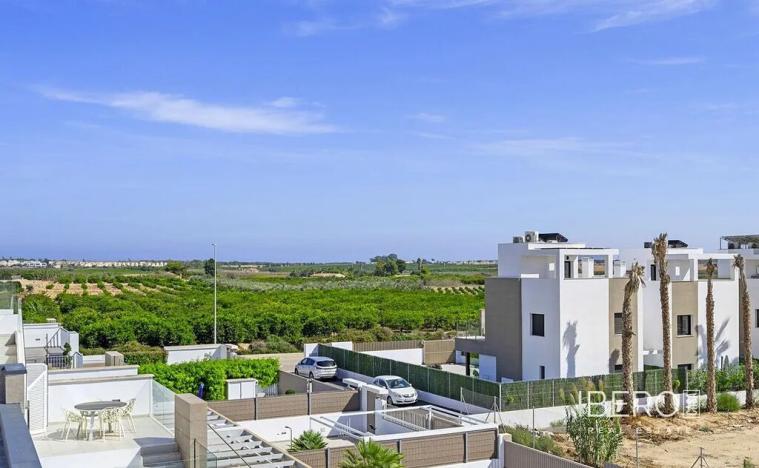 Prodej rodinného domu, Guardamar del Segura, Španělsko, 104 m2