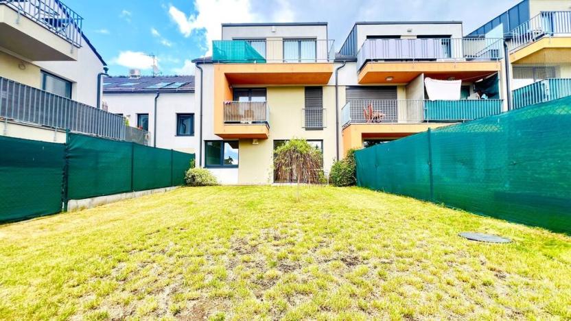Prodej bytu 2+kk, Vestec, U Hrubých, 42 m2