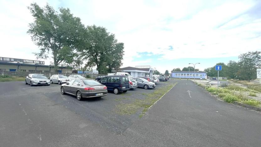 Pronájem komerčního pozemku, Louny, Postoloprtská, 2250 m2