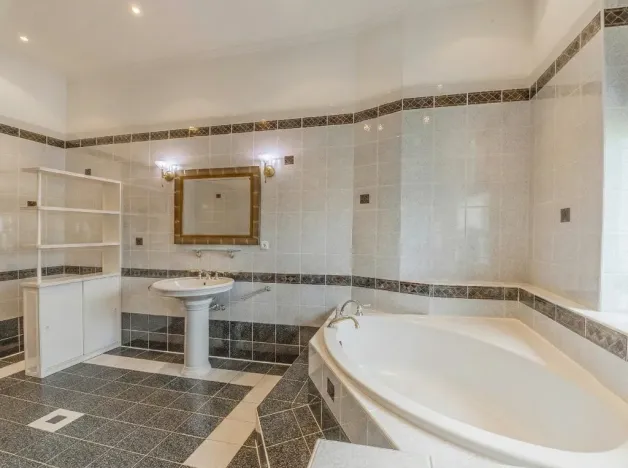 Prodej bytu 4+1, Praha - Vinohrady, Uruguayská, 165 m2