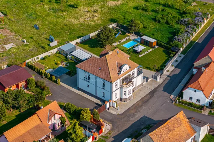 Prodej rodinného domu, Žatec - Záhoří, 382 m2