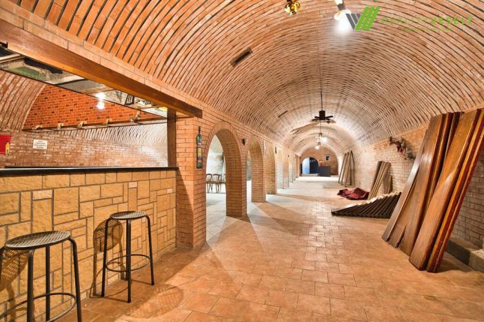 Prodej obchodního prostoru, Tvarožná Lhota, 750 m2