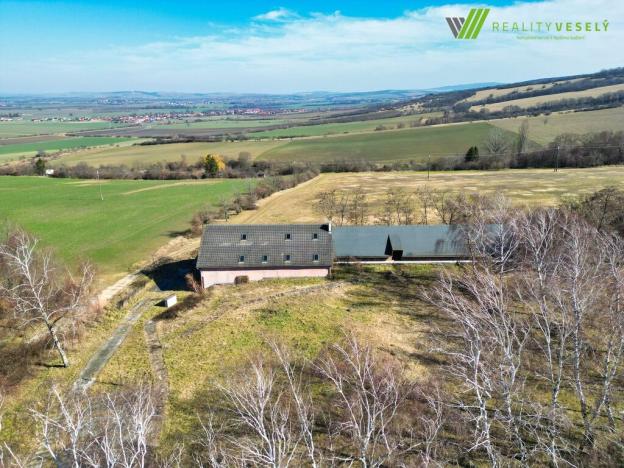 Prodej obchodního prostoru, Tvarožná Lhota, 750 m2