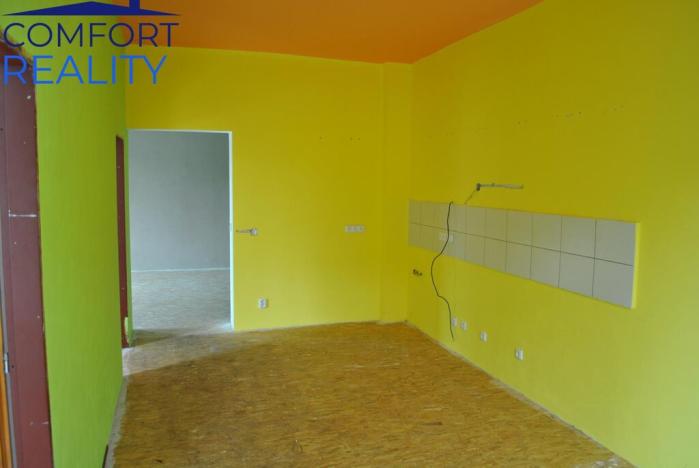 Prodej kanceláře, Loužnice, 561 m2