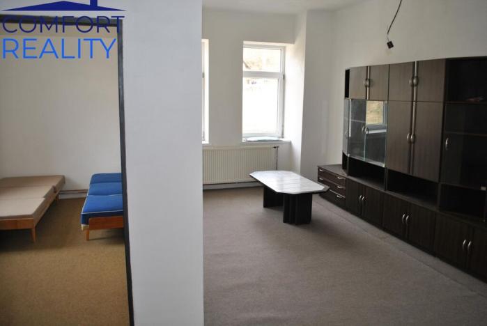 Prodej kanceláře, Loužnice, 561 m2