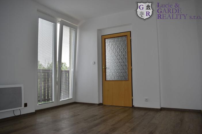 Prodej bytu 3+1, Bernartice, V zahrádce, 57 m2