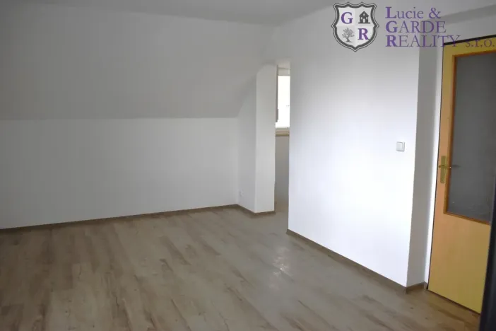 Prodej bytu 3+1, Bernartice, V zahrádce, 57 m2