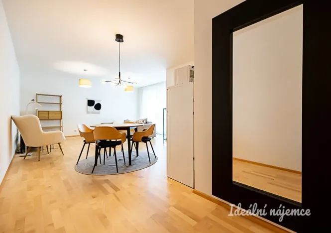 Pronájem bytu 2+kk, Praha - Žižkov, Olšanská, 69 m2