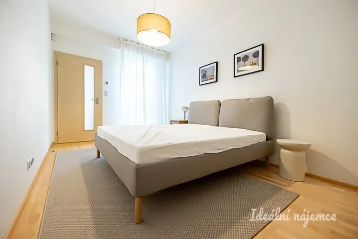 Pronájem bytu 2+kk, Praha - Žižkov, Olšanská, 69 m2