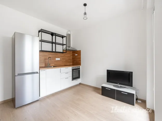 Pronájem bytu 1+kk, Praha - Chodov, Šternovská, 30 m2