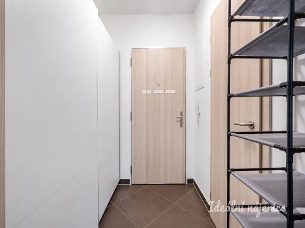 Pronájem bytu 1+kk, Praha - Chodov, Šternovská, 30 m2
