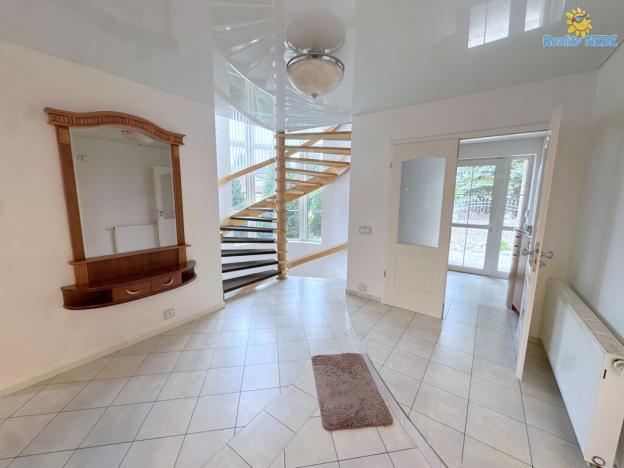 Prodej vily, Praha - Benice, U zahrádek, 427 m2