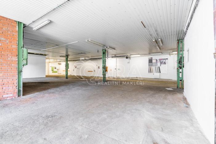 Pronájem výrobních prostor, Kralupy nad Vltavou, Lutovítova, 681 m2