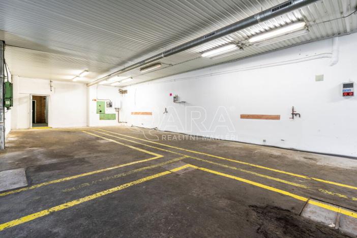 Pronájem výrobních prostor, Kralupy nad Vltavou, Lutovítova, 681 m2