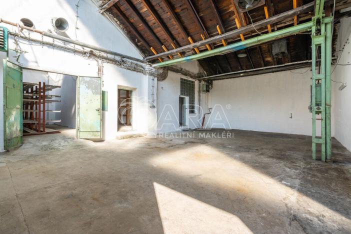 Pronájem výrobních prostor, Kralupy nad Vltavou, Lutovítova, 681 m2