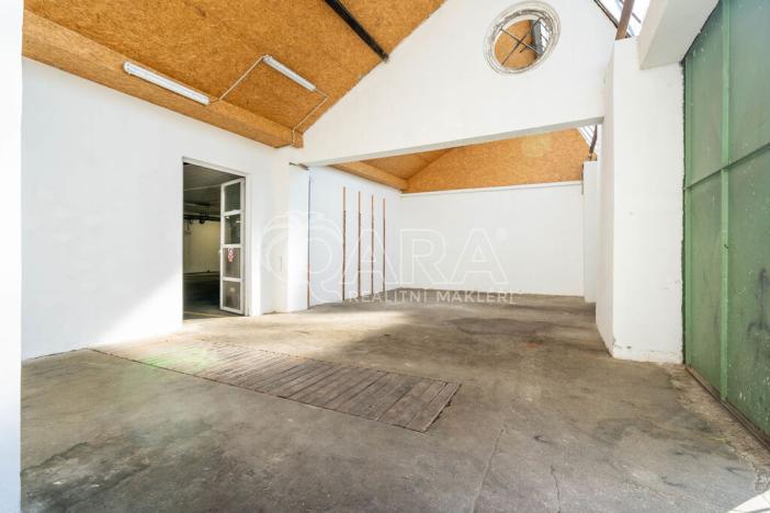 Pronájem výrobních prostor, Kralupy nad Vltavou, Lutovítova, 681 m2