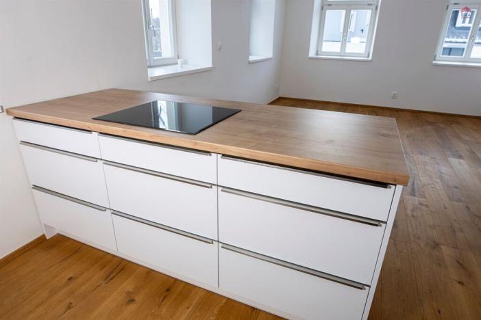 Prodej bytu 3+kk, Liberec, Na Ladech, 93 m2