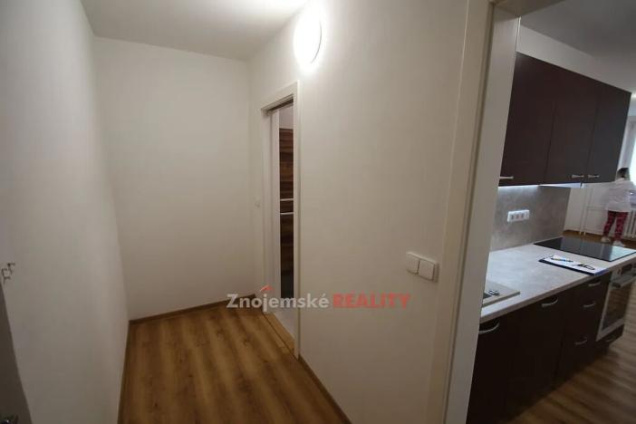 Pronájem bytu 1+kk, Znojmo, Krylova, 30 m2