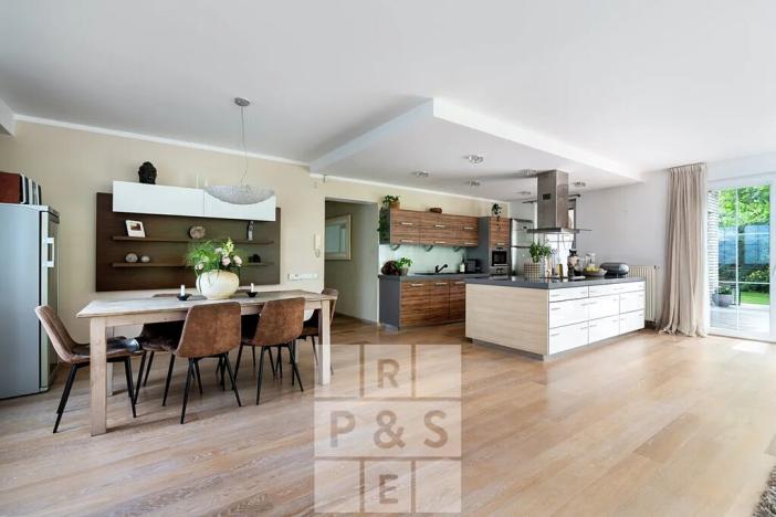 Prodej rodinného domu, Průhonice, Pod Valem II., 243 m2