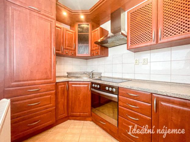 Pronájem bytu 2+1, Milovice - Boží Dar, Krátká, 47 m2