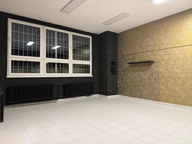 Pronájem obchodního prostoru, Kopřivnice, Nové náměstí, 40 m2