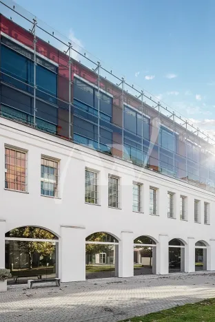 Pronájem kanceláře, Praha - Karlín, Křižíkova, 388 m2