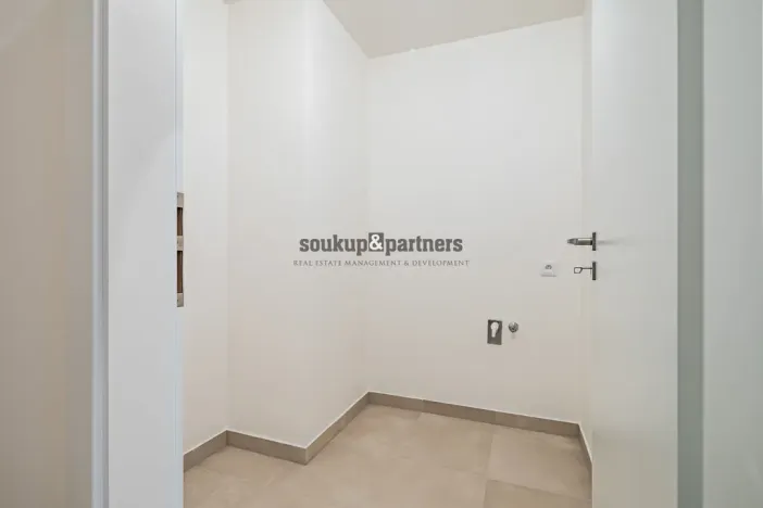 Prodej bytu 3+kk, Praha - Hloubětín, Poděbradská, 76 m2