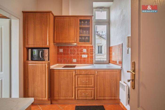 Prodej bytu 1+1, Mariánské Lázně, Hlavní třída, 35 m2