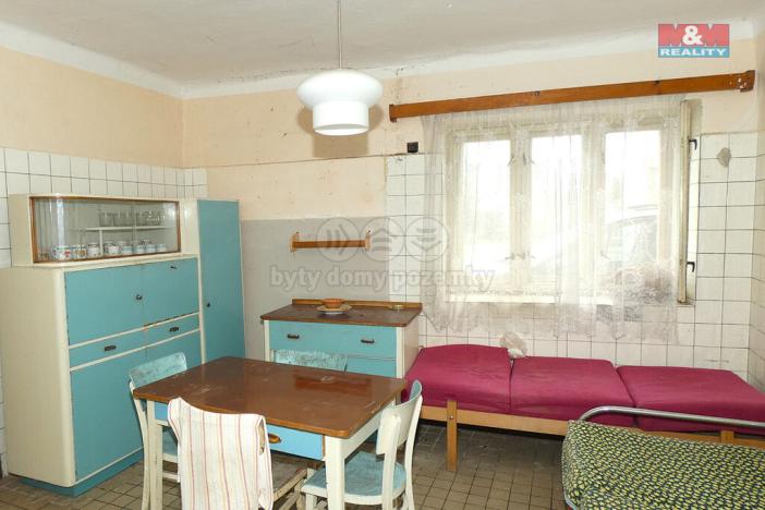 Prodej rodinného domu, Velim, náměstí Obránců míru, 132 m2