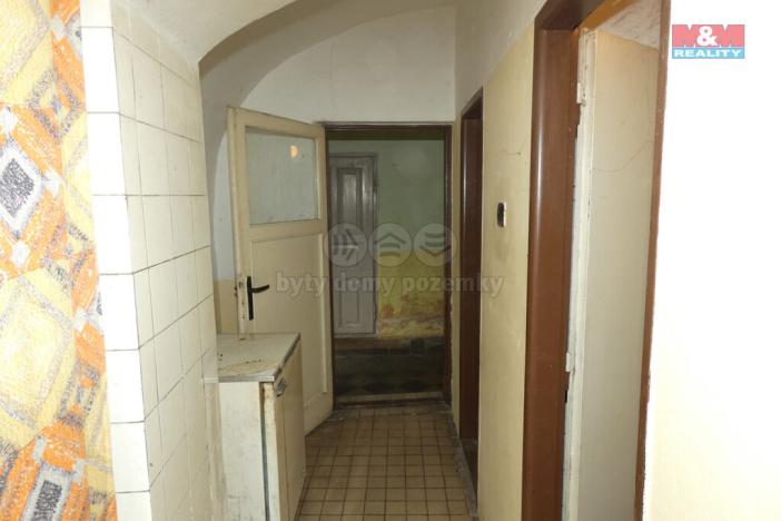 Prodej rodinného domu, Velim, náměstí Obránců míru, 132 m2