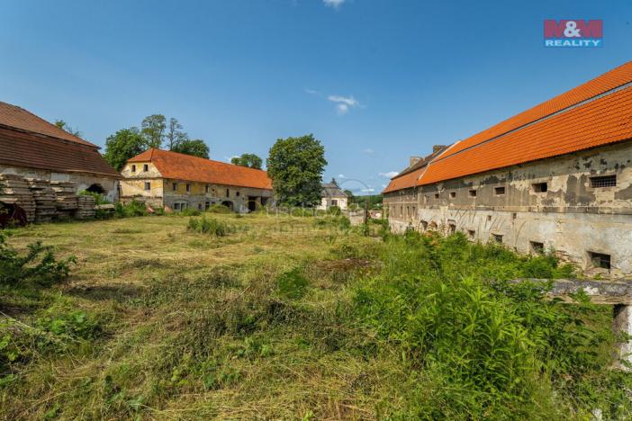 Prodej historického objektu, Zvoleněves, 5000 m2