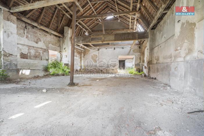 Prodej komerčního pozemku, Zvoleněves, 18484 m2