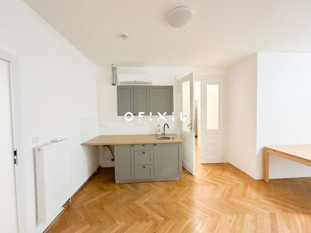 Pronájem bytu 2+kk, Brno, Jakubské náměstí, 51 m2