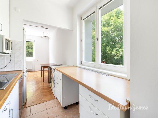 Pronájem bytu 2+1, Praha - Smíchov, Pod Skalkou, 55 m2