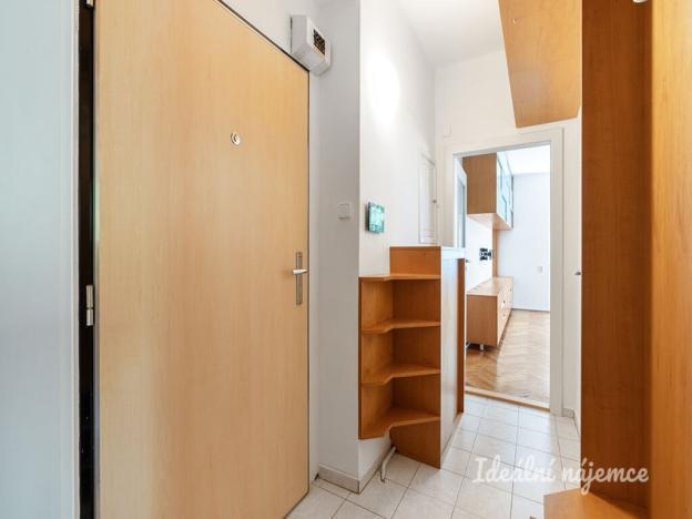 Pronájem bytu 2+1, Praha - Smíchov, Pod Skalkou, 55 m2