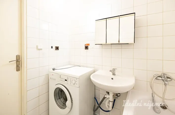 Pronájem bytu 3+1, Praha, Generála Janouška, 80 m2