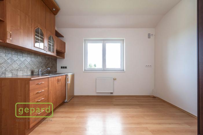 Prodej bytu 1+kk, Šestajovice, Revoluční, 17 m2