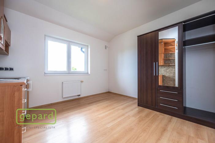 Prodej bytu 1+kk, Šestajovice, Revoluční, 17 m2