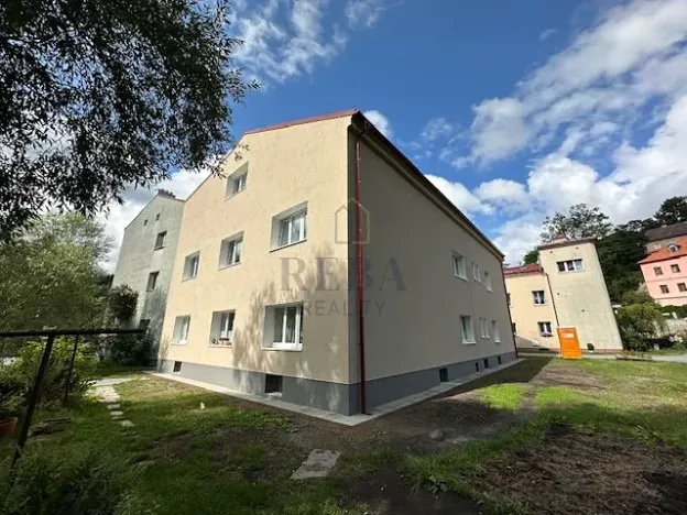 Prodej bytu 2+1, Loket, Zahradní, 83 m2