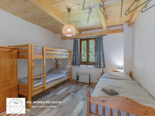 Prodej rodinného domu, Mikulovice, Na Bukovci, 200 m2